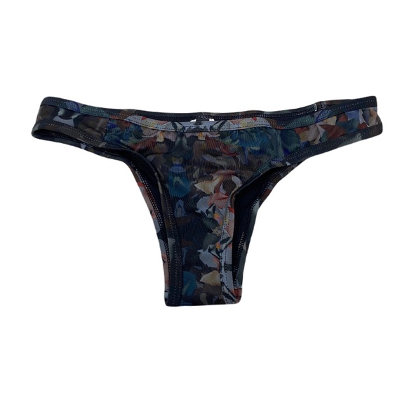 Tavik Womens Jayden Moderate Swim Bottom ONLY in Petale Noir Small - Picture 1 of 8